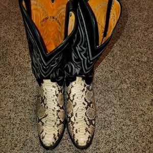 Mens 1883 Lucchese Python boots size 11.5